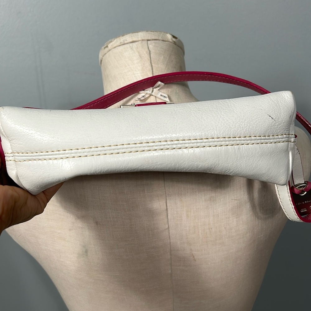 Dooney & Bourke Women's White Leather Heart Buckle Baguette Shoulder - Picture 4 of 16